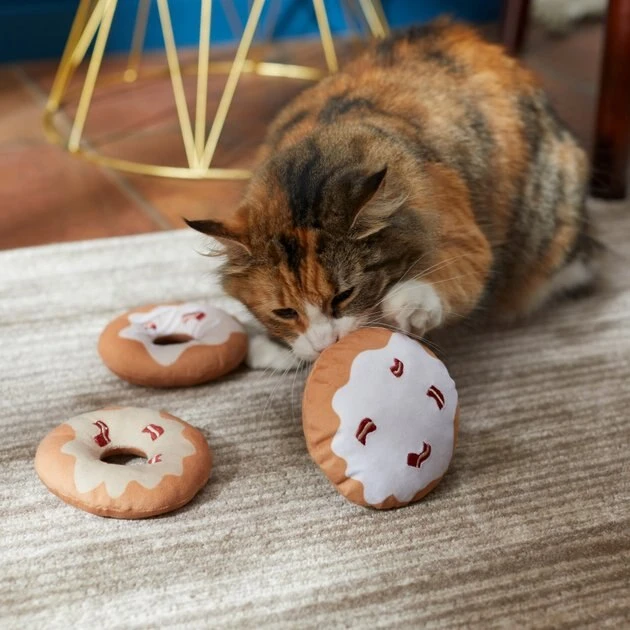 Frisco Maple Bacon Donut Plush Cat Toy with Catnip, 3 count 5 Frisco Maple Bacon Donut Plush Cat Toy with Catnip, 3 count - Image 3