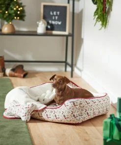 Frisco Holiberry Dog & Cat Bed & Gift Set
